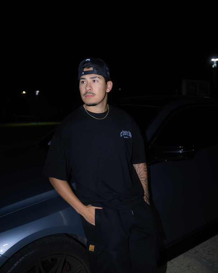 Clutch "Metallic" T-Shirt