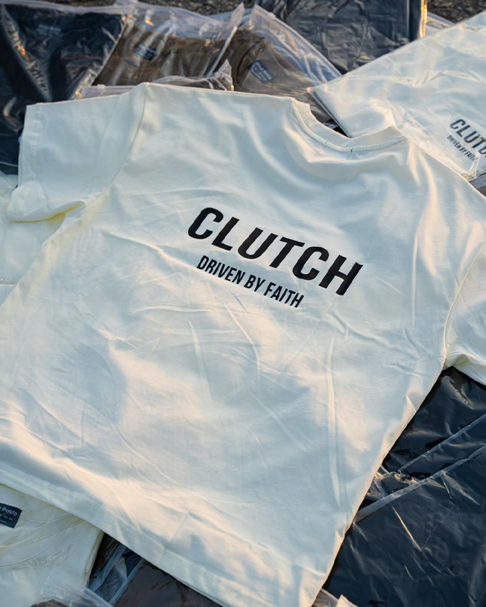 Clutch Essential T-Shirts