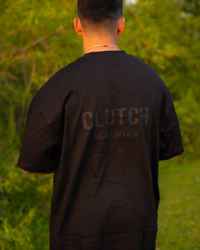 Clutch Essential T-Shirts