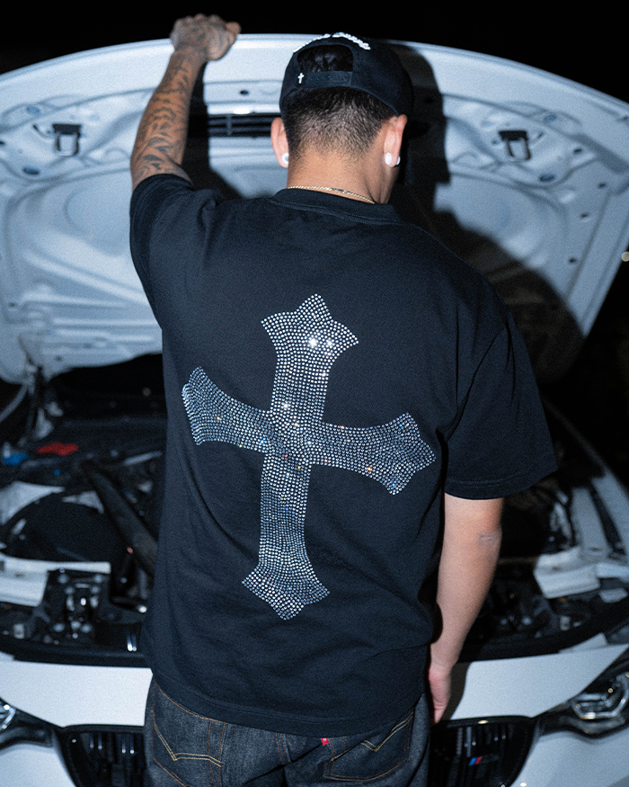 Clutch "Rhinestone" Cross T-Shirt