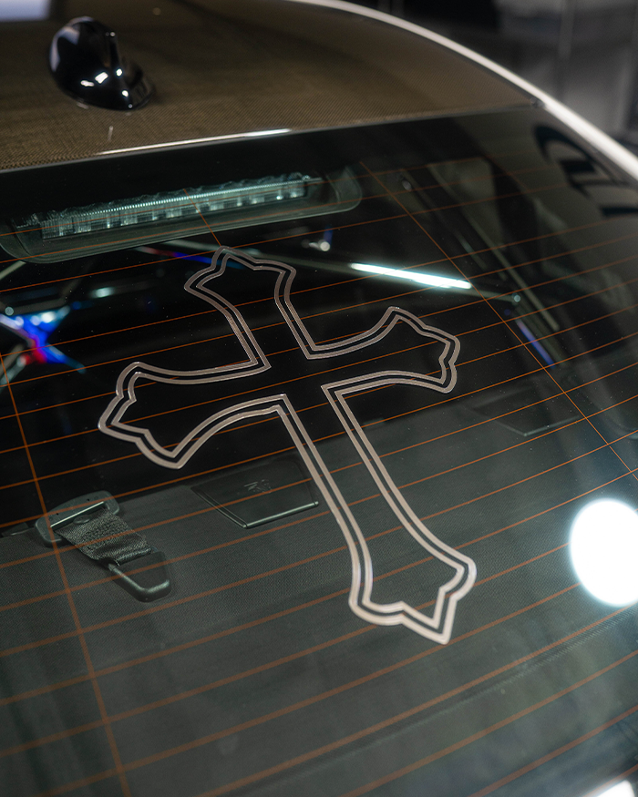 V2 "Chrome" Cross