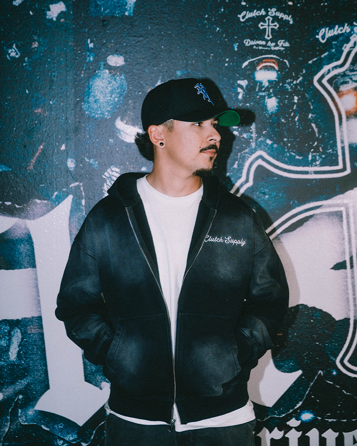 Clutch "Washed" Script Zip Up